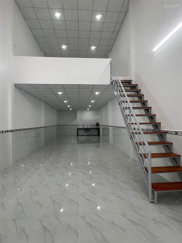 Bán nhà sổ hồng giá 4,5 tỷ đường nhựa 7m phan văn hớn vào 500m