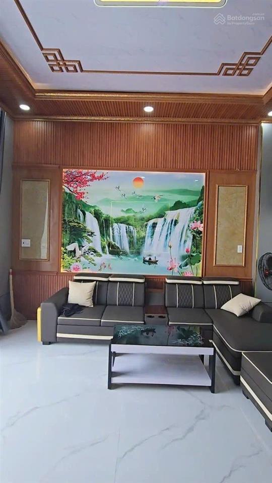Bán nhà sổ hồng giá 6tỷ2 phan văn hớn vào 500m