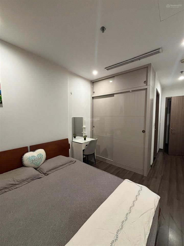 Chính chủ cần cho thuê căn 2pn 2vs tại vinhomes symphony thiết kế hiện đại, full đầy đủ nội thất