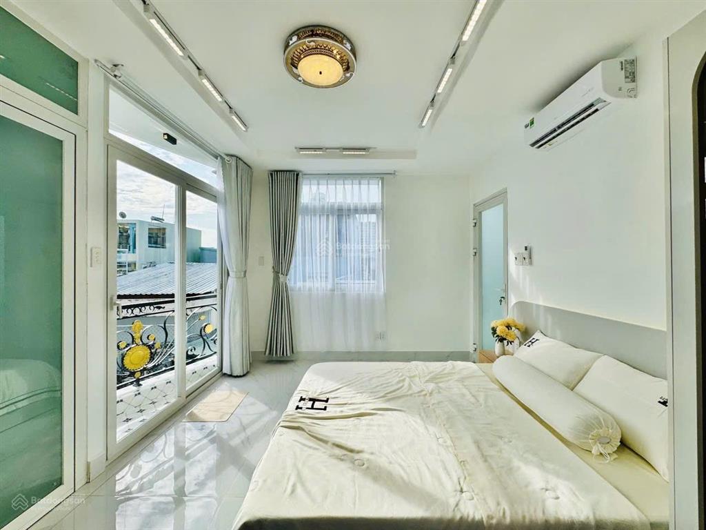 Chính chủ bán nhà full nội thất, sổ sẵn công chứng ngay