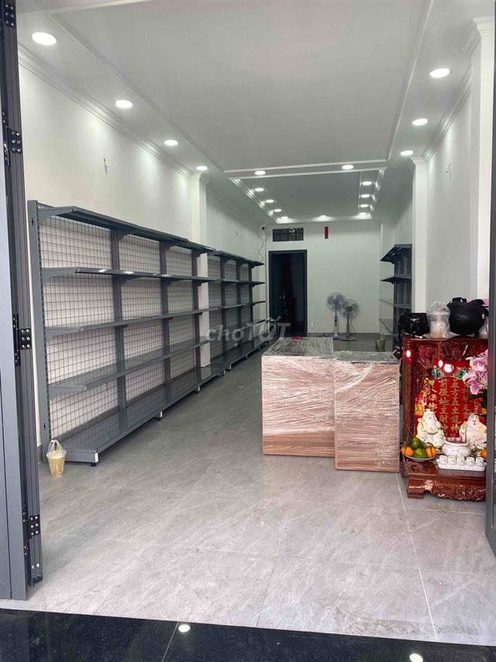 NP nằm ở đường Đội Cung
