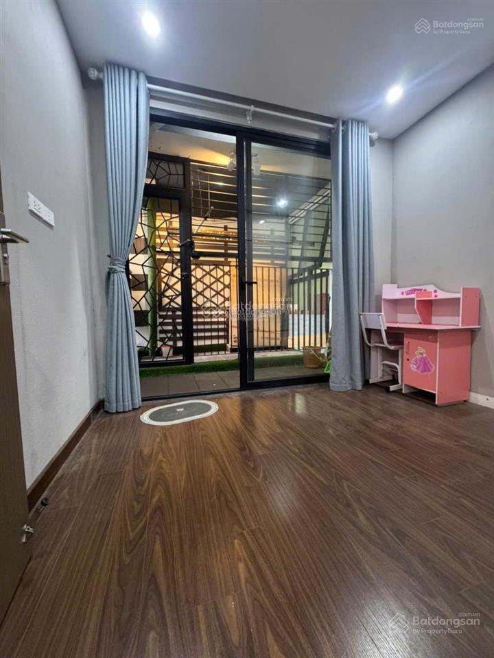 Cần tiền chính chủ bán gấp căn góc 03 phòng ngủ, ban công đông nam chung cư cao cấp besky