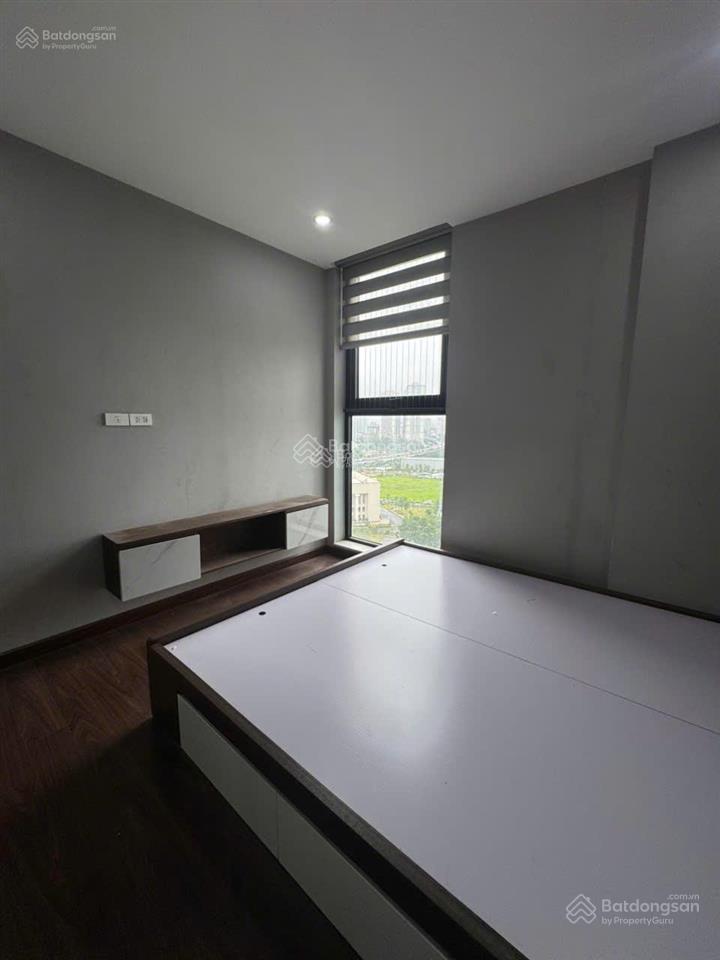 Cần tiền chính chủ bán gấp căn góc 03 phòng ngủ, ban công đông nam chung cư cao cấp besky