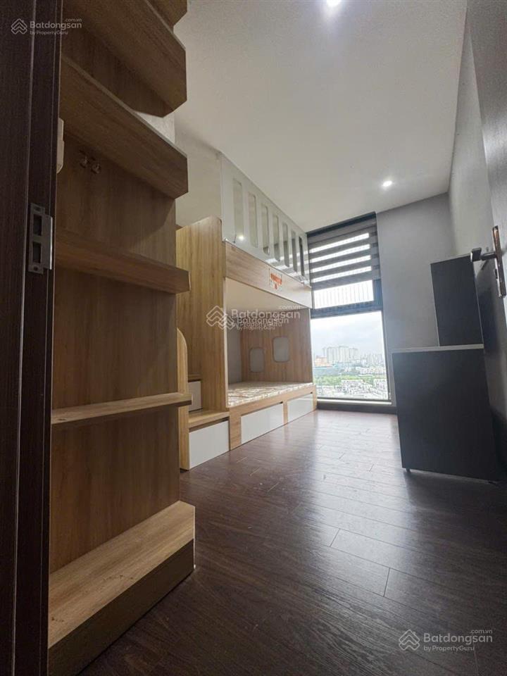 Cần tiền chính chủ bán gấp căn góc 03 phòng ngủ, ban công đông nam chung cư cao cấp besky