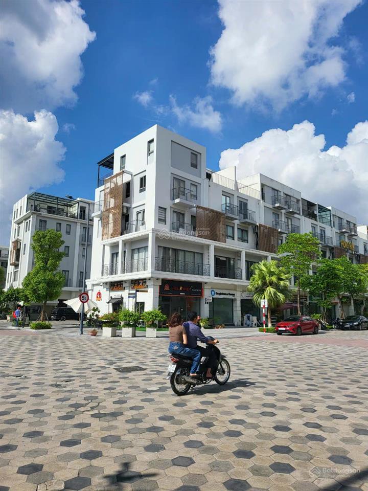 Cần tiền chính chủ bán cắt lỗ sâu căn shophouse 75m2 mặt đường lớn tiện kinh doanh