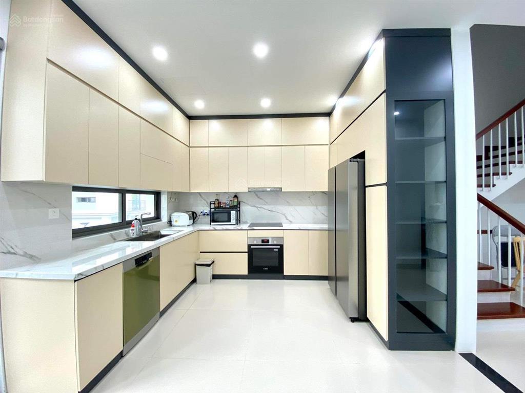 Cần tiền chính chủ bán cắt lỗ sâu căn shophouse 75m2 mặt đường lớn tiện kinh doanh