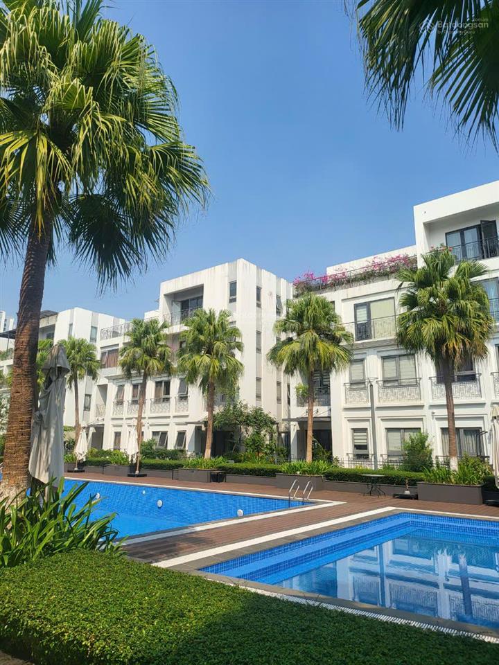 Cho thuê biệt thự the manor central park nguyễn xiển. dt 200m2, full đồ, có thang máy