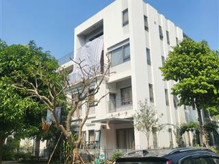 Cho thuê biệt thự the manor central park nguyễn xiển. dt 200m2, full đồ, có thang máy