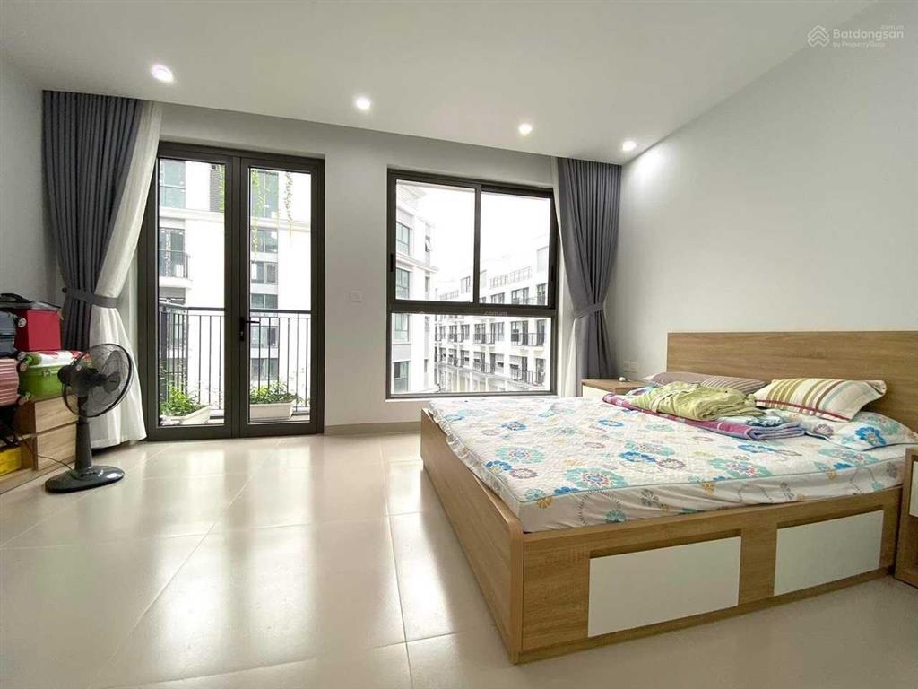 Cho thuê gấp căn shophouse giá tốt dự án the manor central park