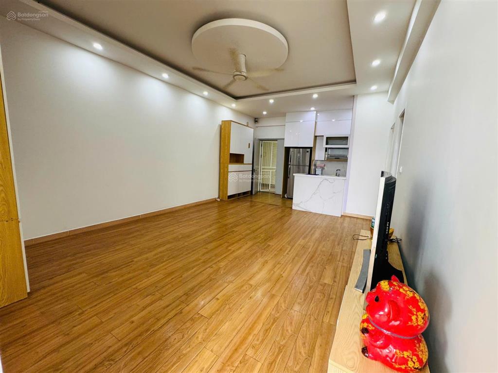 Em cần bán gấp căn 96,5m2, 3pn, 2vs giá 5,7x tỷ tòa ct2 kđt văn khê, la khê, hà đông. full nội thất