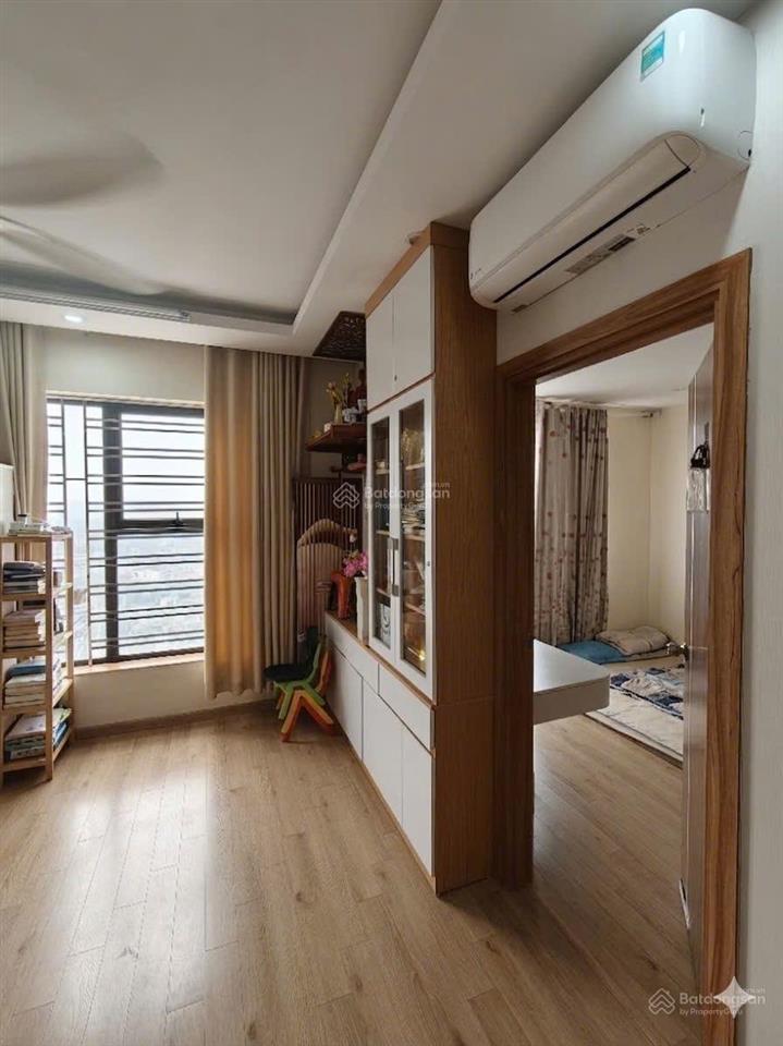 Giá tốt. cần bán rất gấp căn 2pn, 68m2 giá 5,x tỷ tòa k3 the k park, văn phú, hà đông. sổ đỏ
