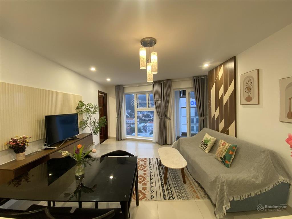 Bán gấp căn hộ 2 pn 77m2 trực tiếp giáp biển vũng tàu, giá ngộp 2 tỷ 50 triệu