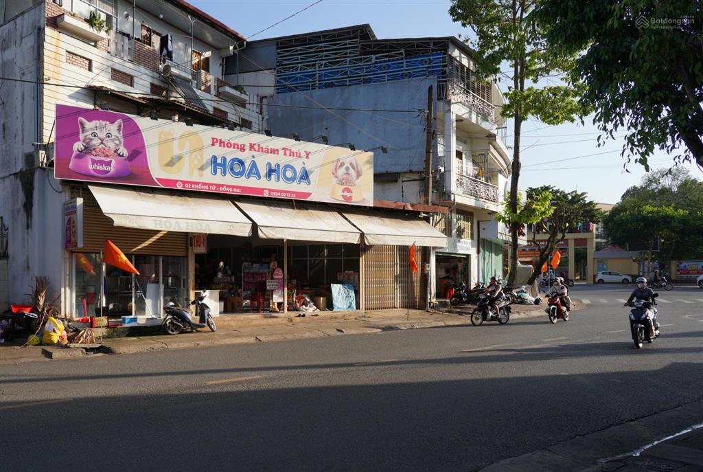 Chính chủ cho thuê mặt bằng ngang 11m  ngay ngã 3 trung tâm long khánh