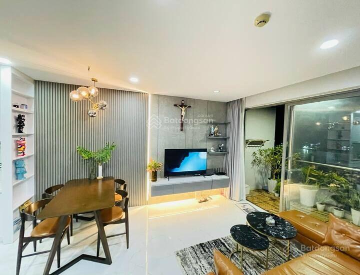 Riverside bán căn hộ đẹp 2pn 69m2, view sông trực diện, giá 4.7 tỷ full nội thất đẹp, có sổ