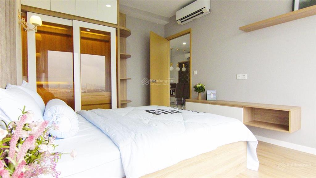 Bán căn góc 3pn 106m2 chung cư skyline, quận 7, giá đẹp 6,7 tỷ tặng full nội thất, có sổ, view sông