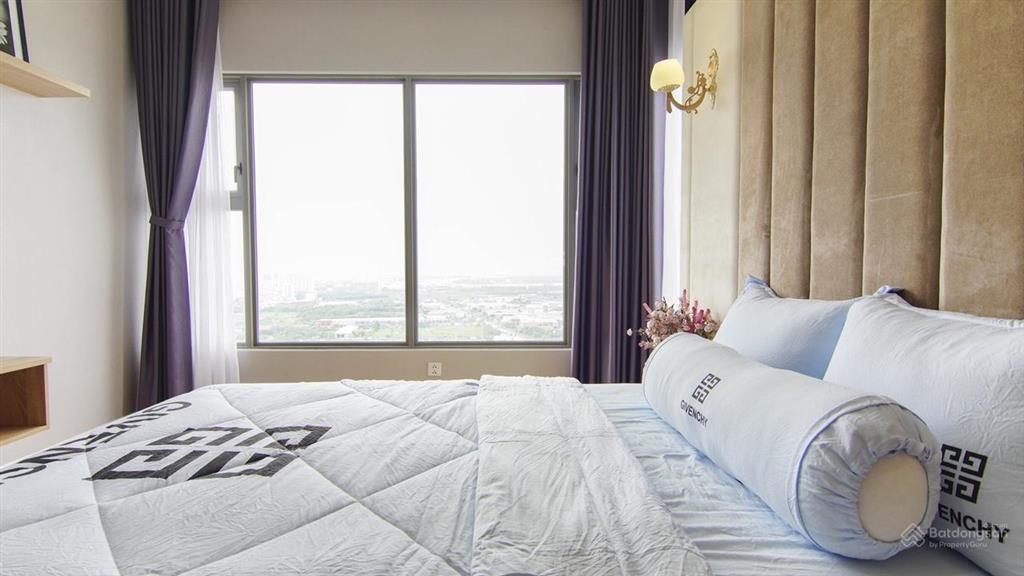 Bán căn góc 3pn 106m2 chung cư skyline, quận 7, giá đẹp 6,7 tỷ tặng full nội thất, có sổ, view sông