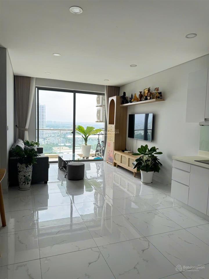 Skyline quận 7 bán căn 3pn2pn view hướng sông đẹp, giá chỉ 5.850 tỷ, tặng lại bộ nội thất, có sổ
