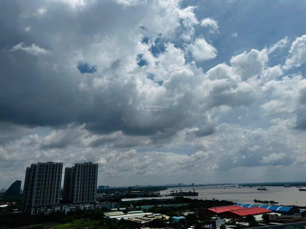 Skyline quận 7 bán căn 3pn2pn view hướng sông đẹp, giá chỉ 5.850 tỷ, tặng lại bộ nội thất, có sổ