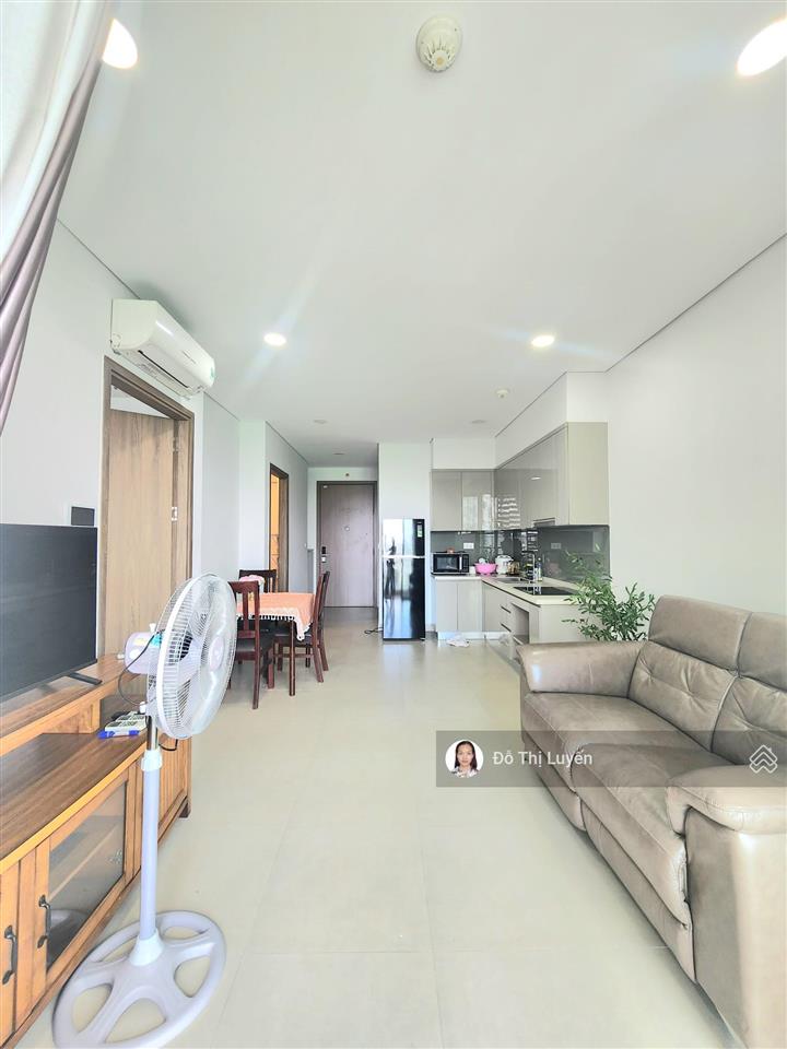 Cho thuê nhanh căn hộ 2pn2wc c/c cao cấp sky 89, giá 15 triệu full nội thất đẹp, view đẹp