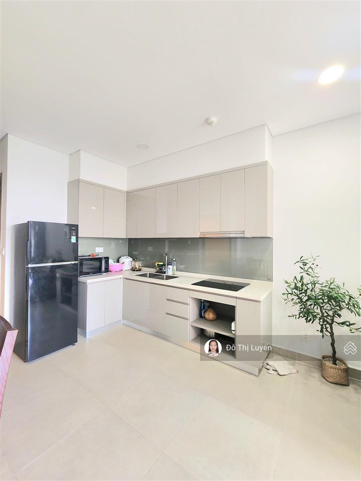 Cho thuê nhanh căn hộ 2pn2wc c/c cao cấp sky 89, giá 15 triệu full nội thất đẹp, view đẹp