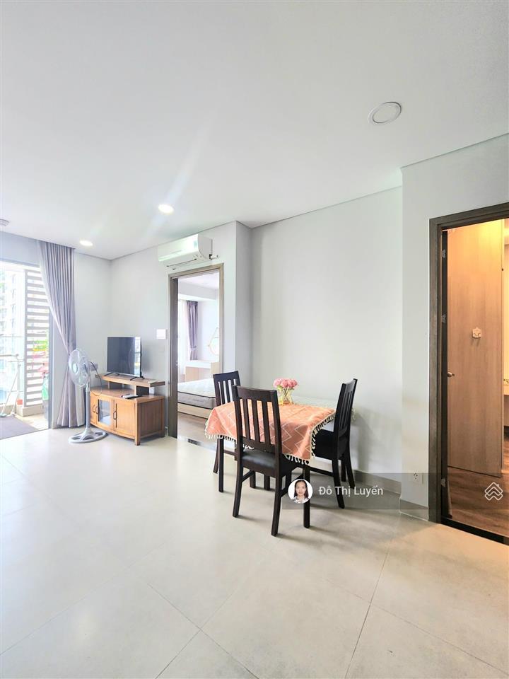 Cho thuê nhanh căn hộ 2pn2wc c/c cao cấp sky 89, giá 15 triệu full nội thất đẹp, view đẹp