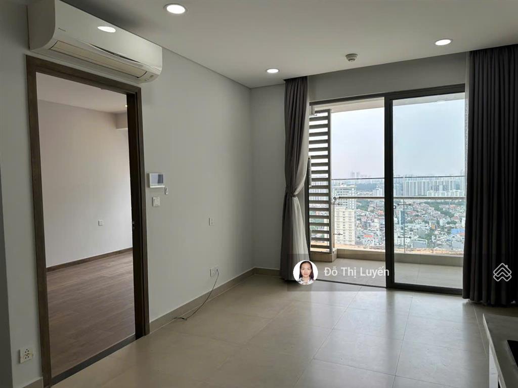 Cho thuê nhanh căn hộ 69m2 chung cư cao cấp sky89, giá 12.5tr/tháng, nhà đẹp, sẵn nội thất cơ bản