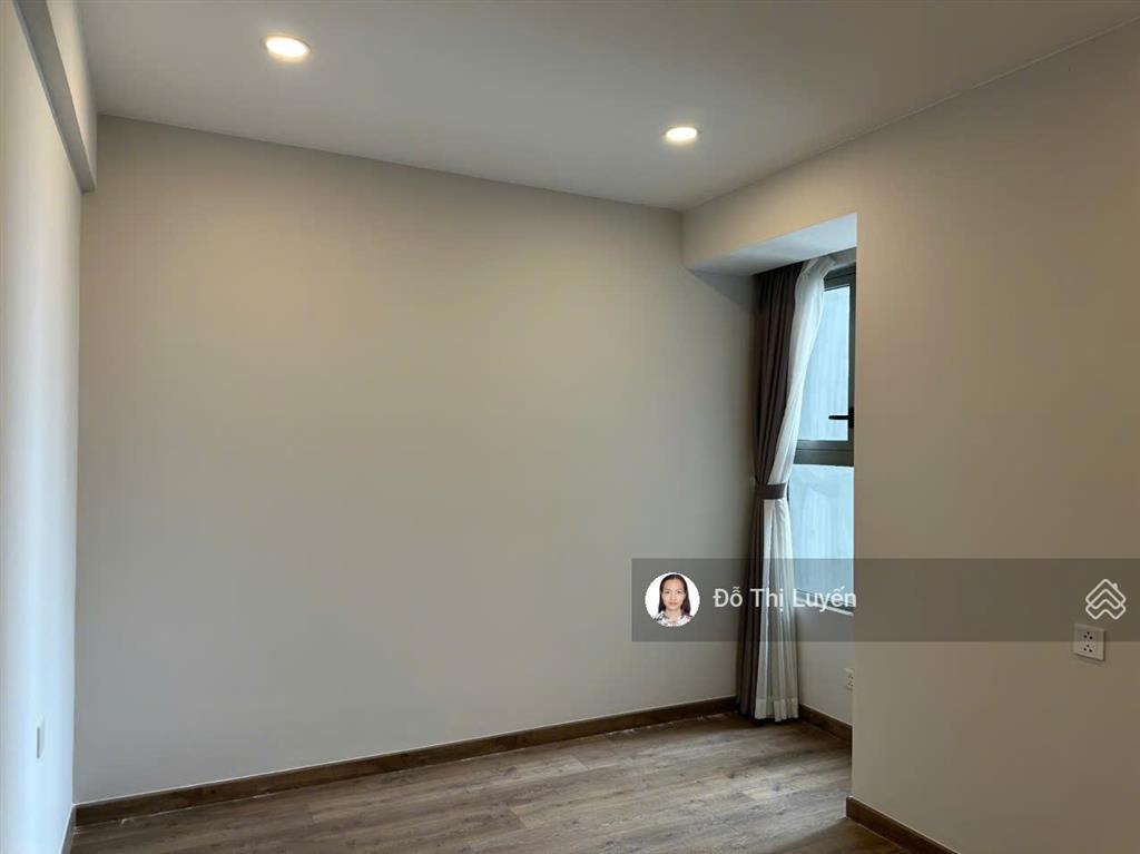 Cho thuê nhanh căn hộ 69m2 chung cư cao cấp sky89, giá 12.5tr/tháng, nhà đẹp, sẵn nội thất cơ bản