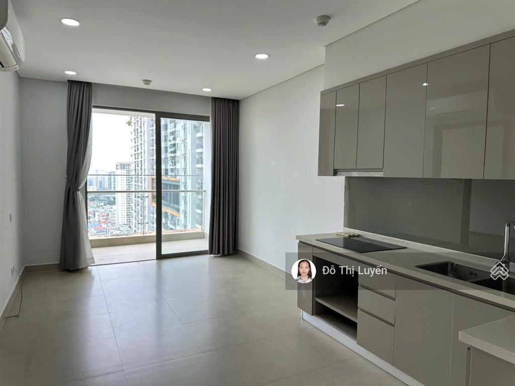 Cho thuê nhanh căn hộ 69m2 chung cư cao cấp sky89, giá 12.5tr/tháng, nhà đẹp, sẵn nội thất cơ bản
