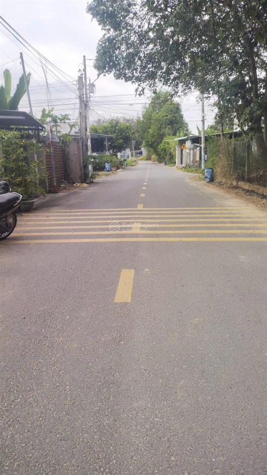 Cần bán gấp căn nhà 1 trệt 1 lầu 3pn đường nhựa phường tân định bến cát bình dương giá chỉ 2ty550