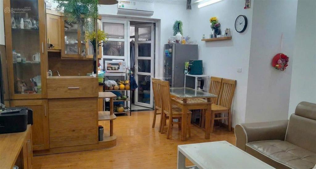 Bán căn hộ 2pn 82m2 giá tốt tại ct5 kđt văn khê, hà đông.