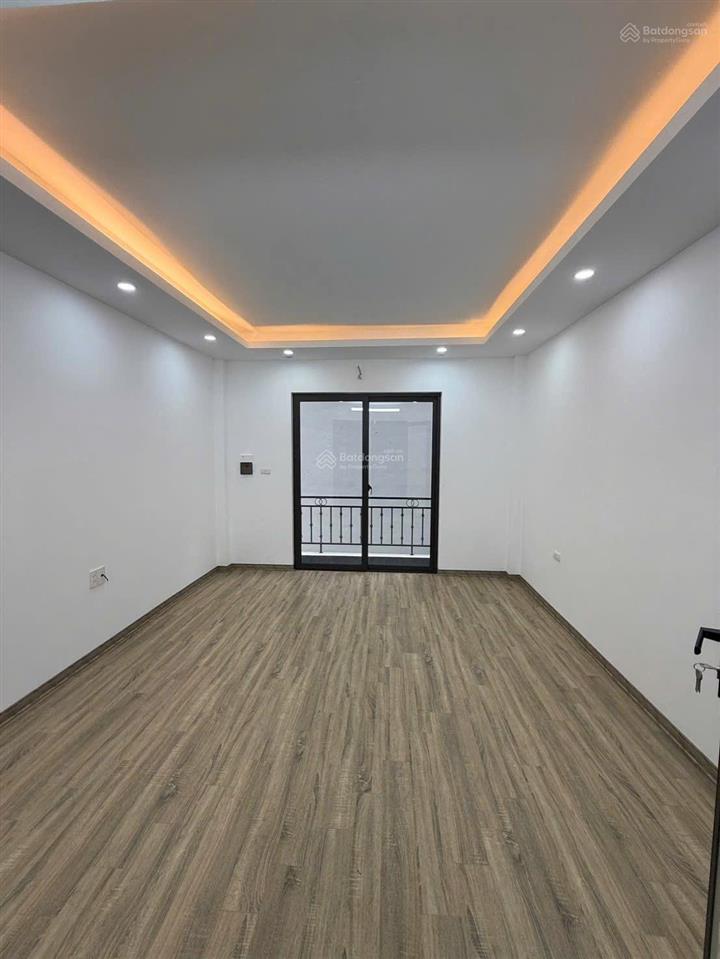 Bán gấp nr 30m2, 3pn, 4wc, tại tổ 5, việt hưng, 8 tỷ vnd