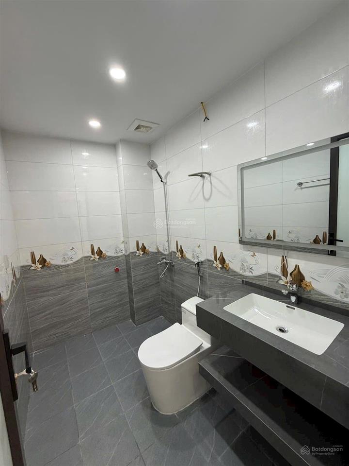 Bán gấp nr 30m2, 3pn, 4wc, tại tổ 5, việt hưng, 8 tỷ vnd
