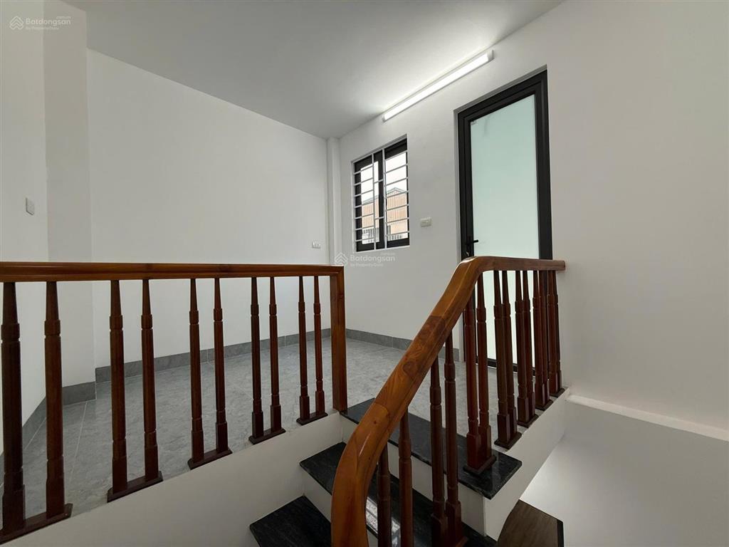 Bán nhà riêng cạnh chợ kim quan, 8 tỷ vnd, 30 m2, 3pn + 4 wc, pháp lý đầy đủ