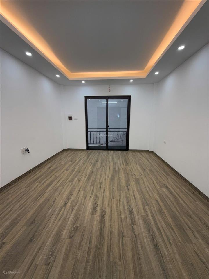 Bán nhà riêng cạnh chợ kim quan, 8 tỷ vnd, 30 m2, 3pn + 4 wc, pháp lý đầy đủ
