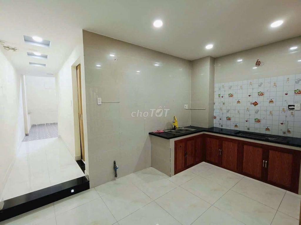 Nhà 4.5x18m lầu 5pn 2wc. Đs 19 Quang Trung p8 gv. Gần CV Làng Hoa