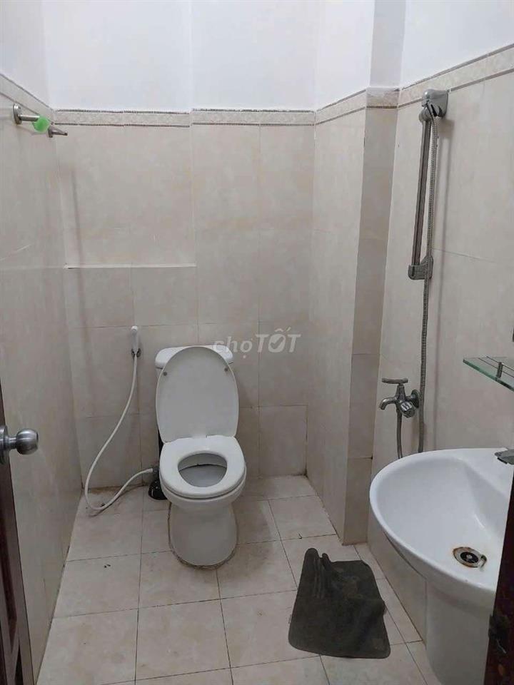 Nhà 4x18m lầu 2pn 2wc H Đông Nam. Gần ngã ba cây trâm