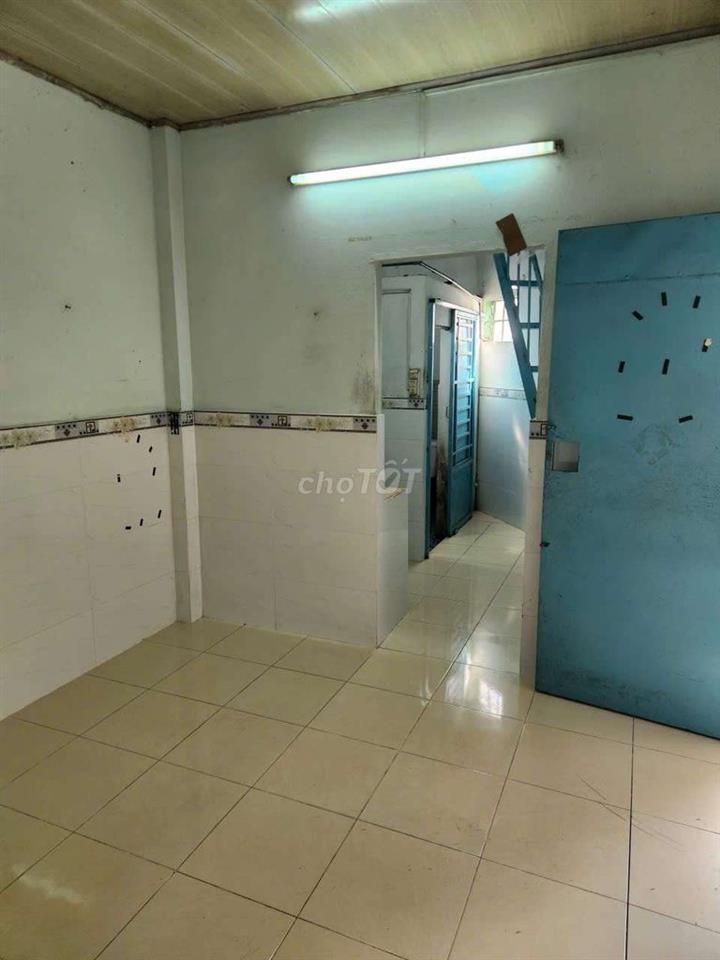 Căn hộ 5.5x4m lầu ST.1pn 1wc. Hẻm 954// Quang Trung p8 gv