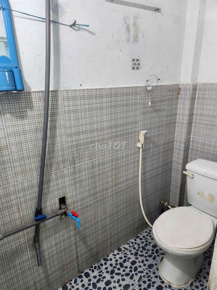 Căn hộ 5.5x4m lầu ST.1pn 1wc. Hẻm 954// Quang Trung p8 gv