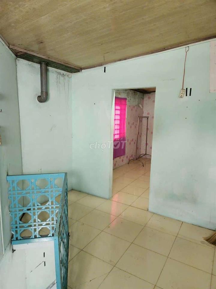 Căn hộ 5.5x4m lầu ST.1pn 1wc. Hẻm 954// Quang Trung p8 gv