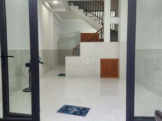 Nhà mới 4x10m 2lầu 2pn 2wc p thờ sân thượng trước sau. Đs 1 p16 gv