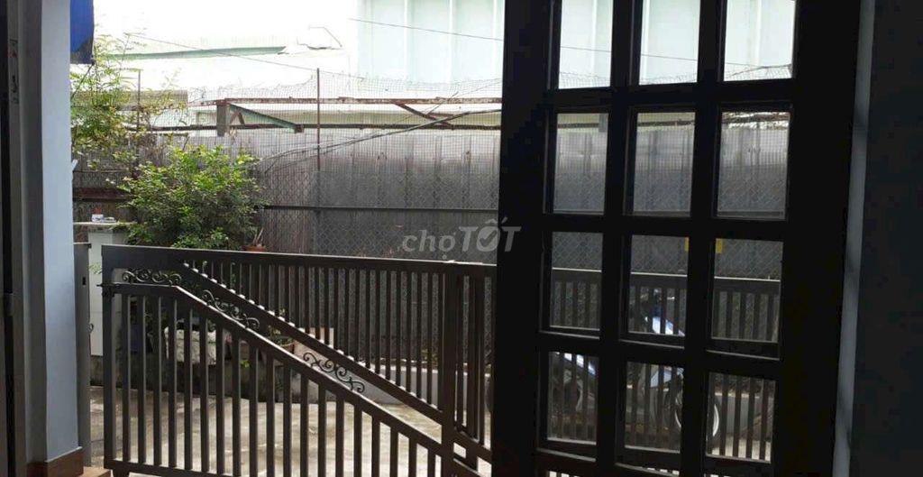 cần bán gấp nhà trung tâm thủ dầu một cách bến xe binh dương 800m