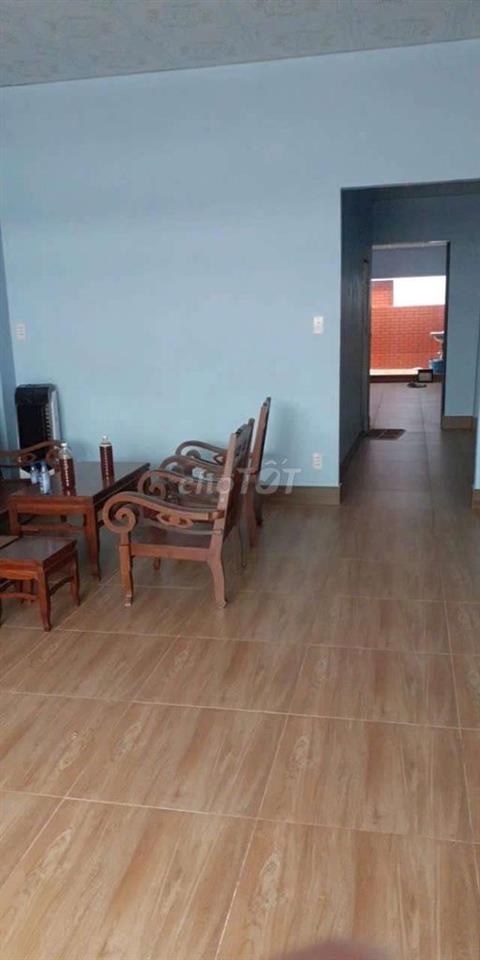 cần bán gấp nhà trung tâm thủ dầu một cách bến xe binh dương 800m