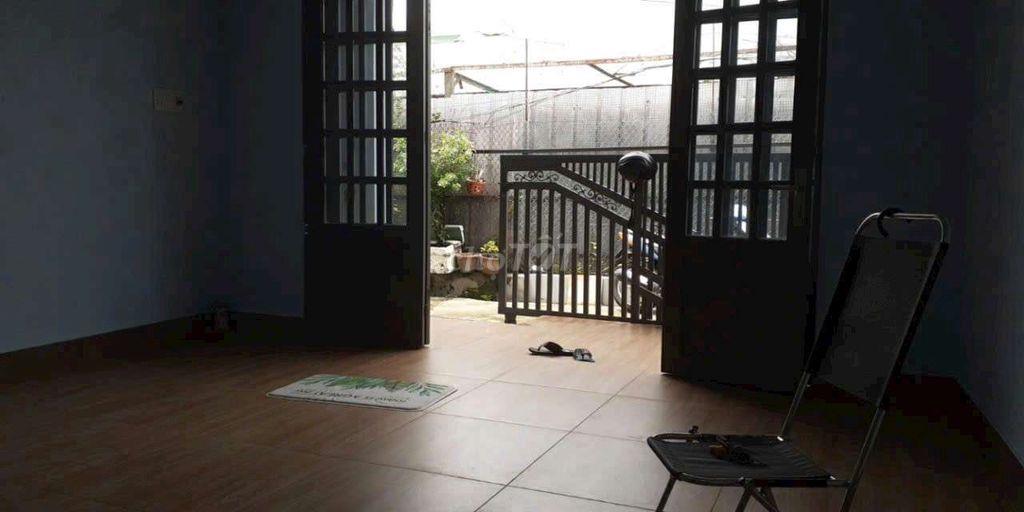 cần bán gấp nhà trung tâm thủ dầu một cách bến xe binh dương 800m