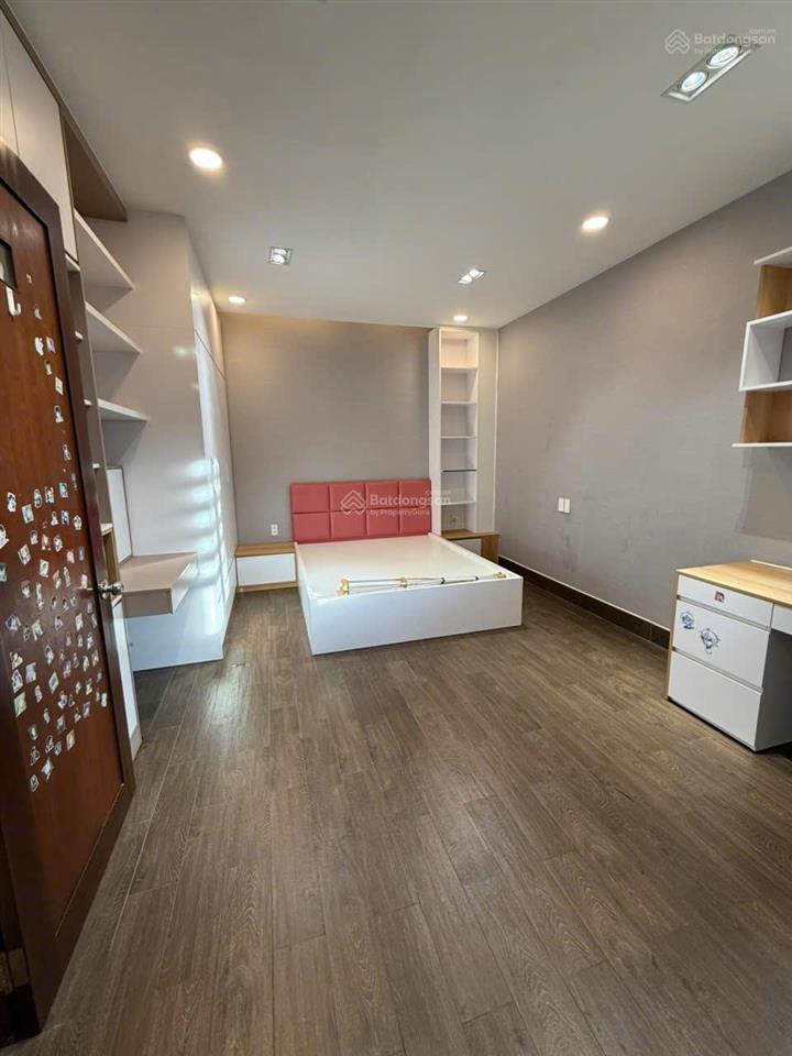 Kdc vạn hưng phú, phú xuân nhà 1 trệt, 2 lầu st dt 112m2 sổ riêng giá 10,5 tỷ.  0902 714 ***