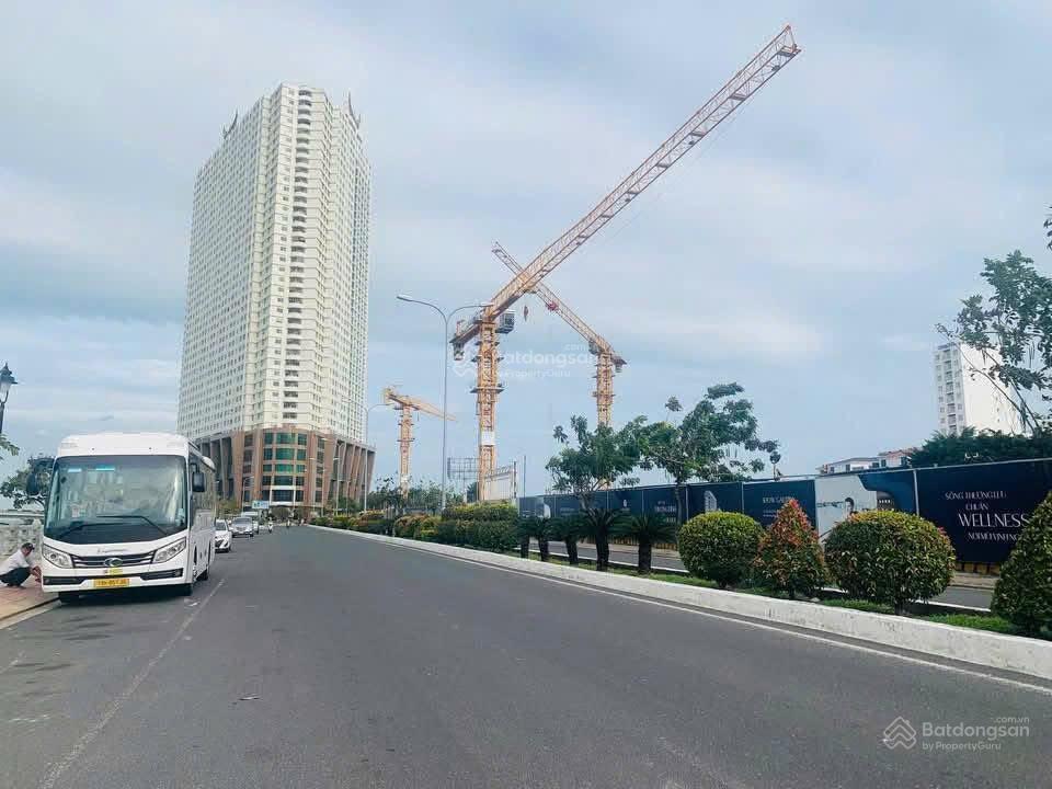 Bán đất xây khách sạn 25  40 tầng view biển, view sông đường bờ kè nha trang