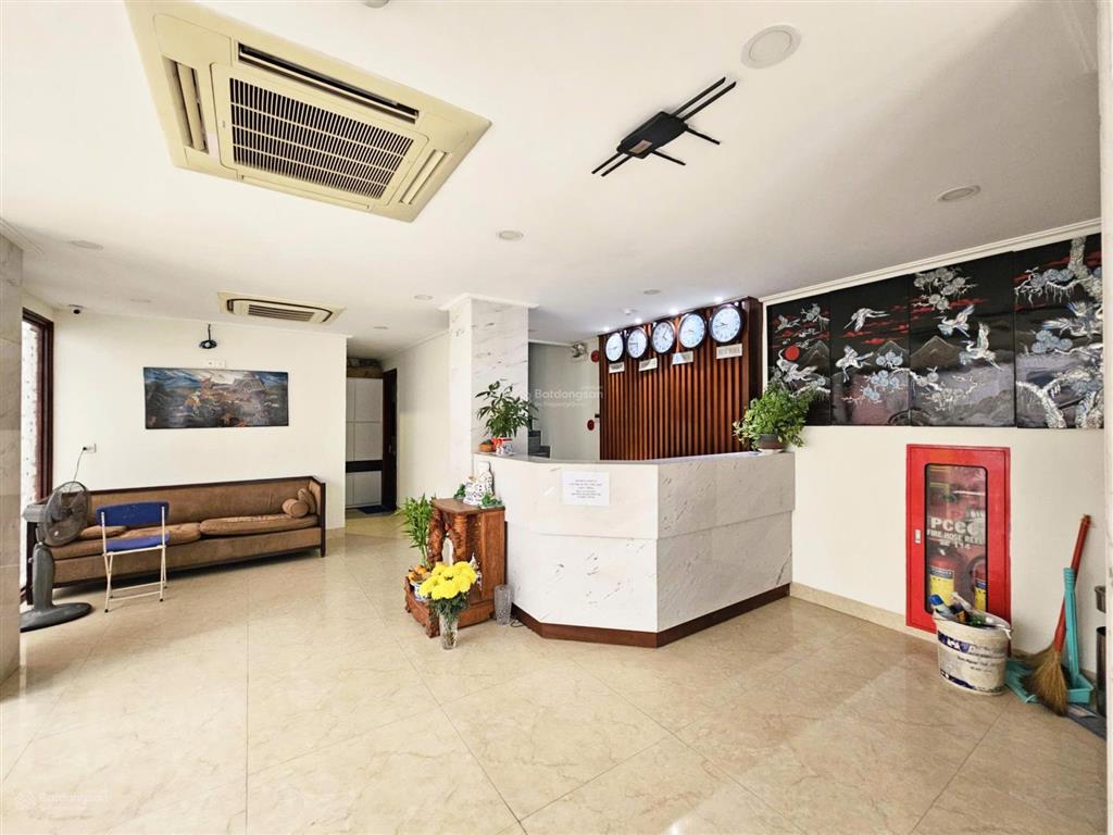 Bán khách sạn dạng apartment ngay tại hẻm ô tô hùng vương, nha trang. cách biển 300m