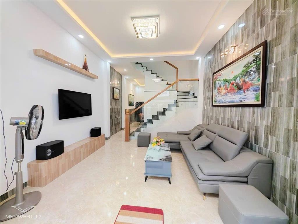 Chỉ 5,0 tỷ có ngay nhà mới đẹp, trung tâm nha trang, ngay vòng xoay mã vòng  cách biển 1,7km