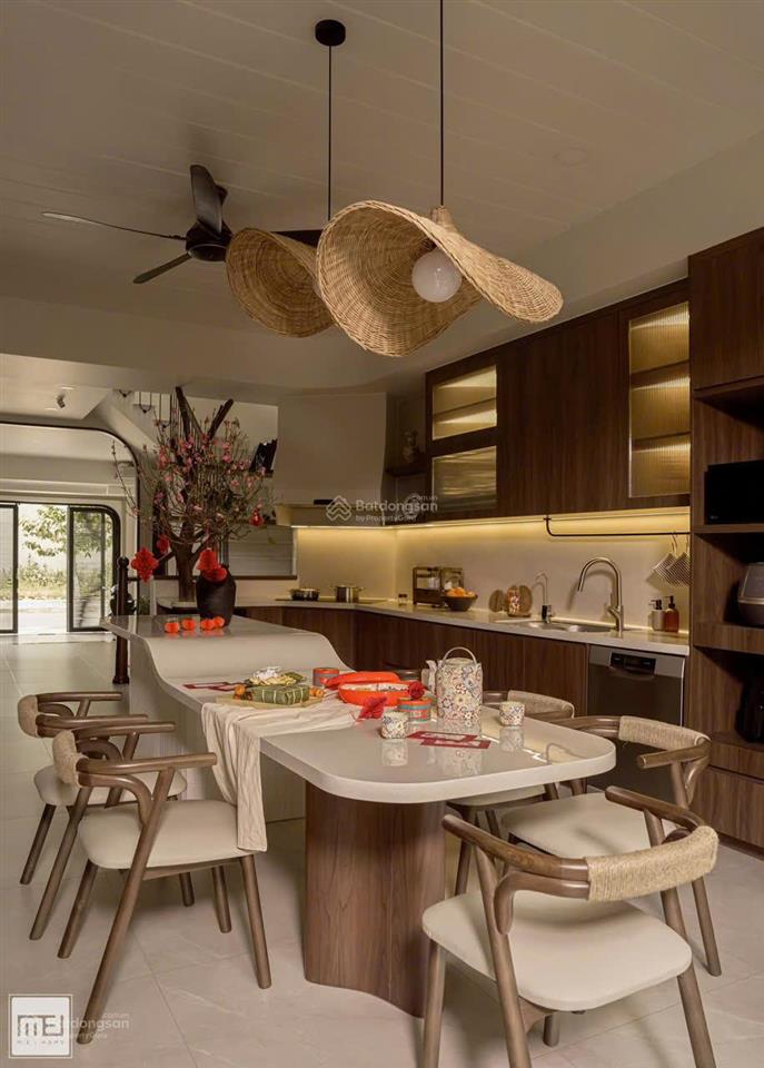 Bán cc park view, 8,7 tỷ, 106m2, 3pn, 2wc lầu cao view thoáng giá siêu tốt
