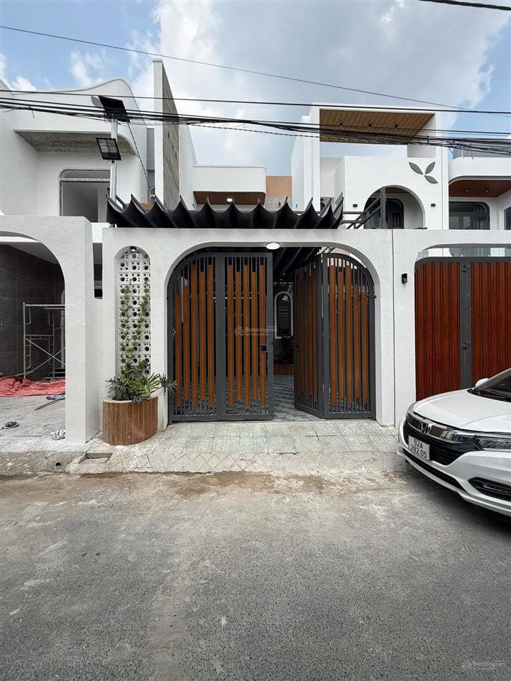 Bán nhà 1 trệt 1 lầu phường trảng dài sổ riêng full thổ cư gần chợ phú thọ