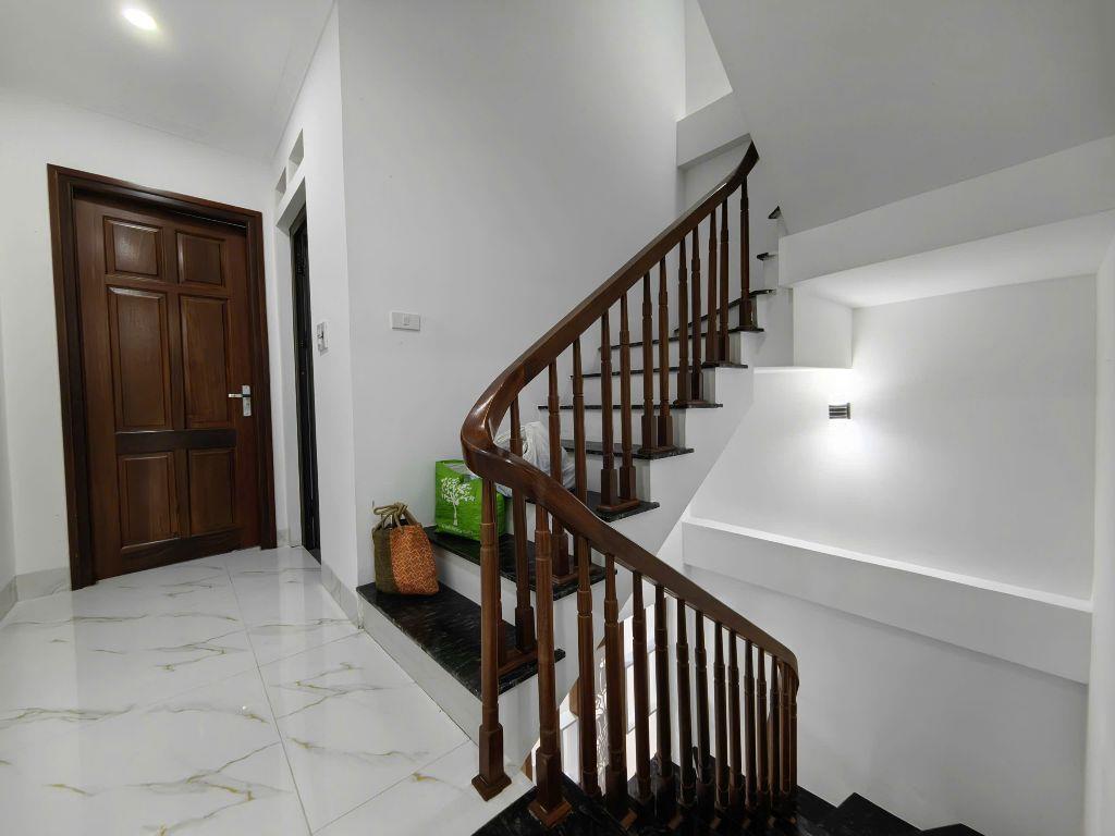 Bán nhà 45m 5T full nội thất mới tinh xã Liên Minh, Đan Phượng